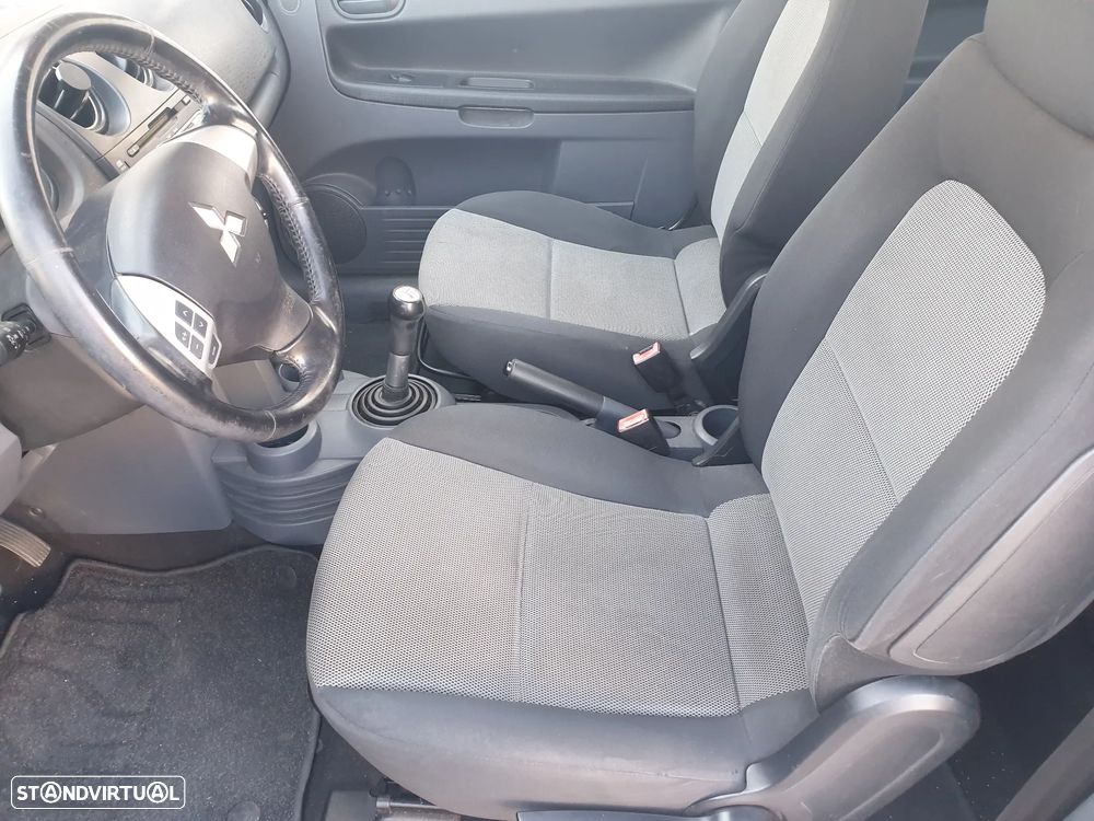 Mitsubishi Colt CZ3 1.1 Invite - 3