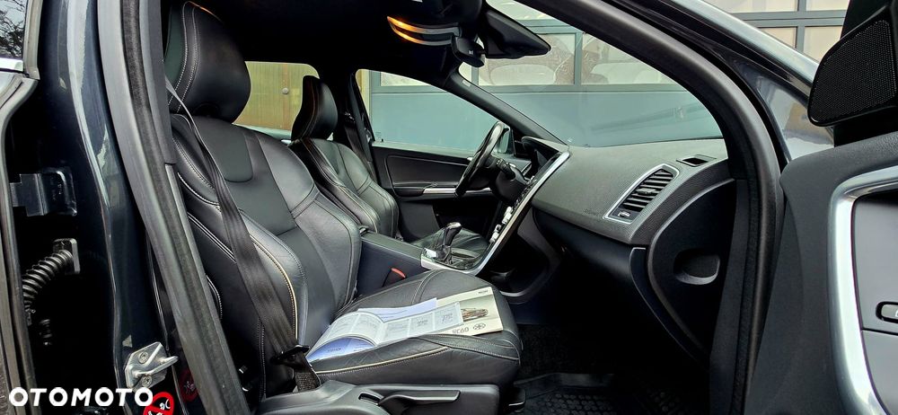 Volvo XC 60 D4 Drive-E R-Design Momentum - 29