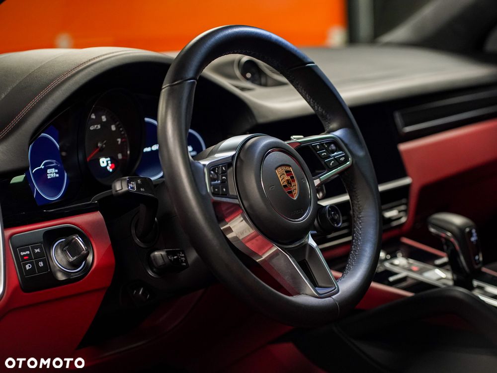 Porsche Cayenne - 11