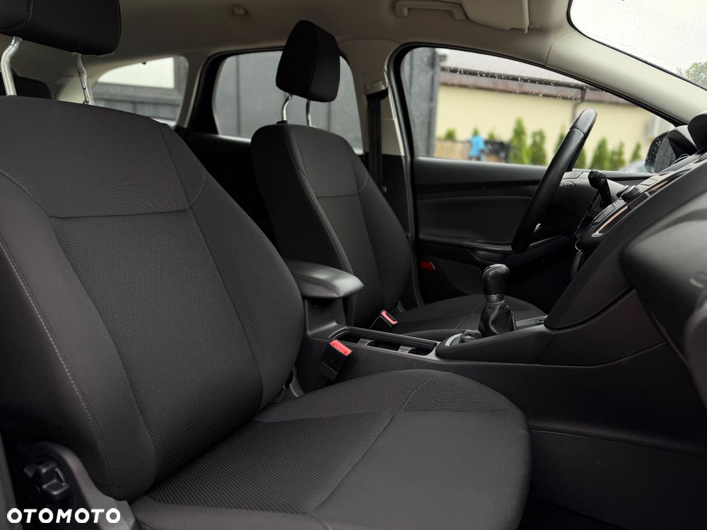 Ford Focus 1.6 Gold X (Trend) - 27