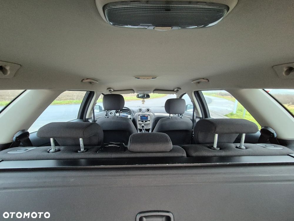 Ford Mondeo 2.0 FF Titanium - 24