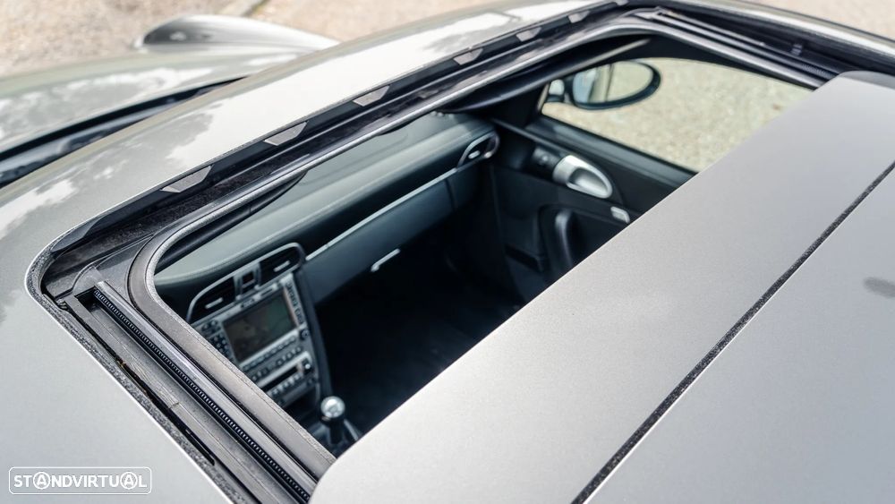 Porsche 911 (997) Carrera S - 32