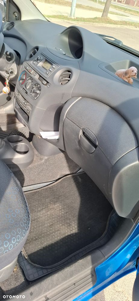 Toyota Yaris 1.0 Terra - 31