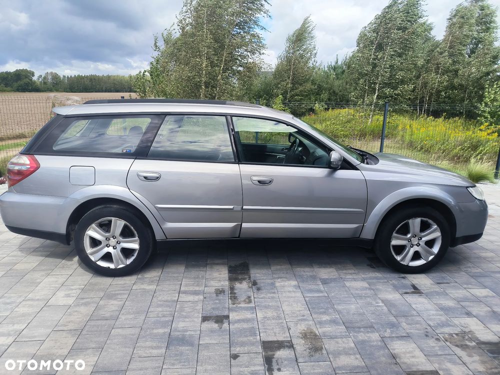 Subaru Outback 2.0D RC 000 - 7