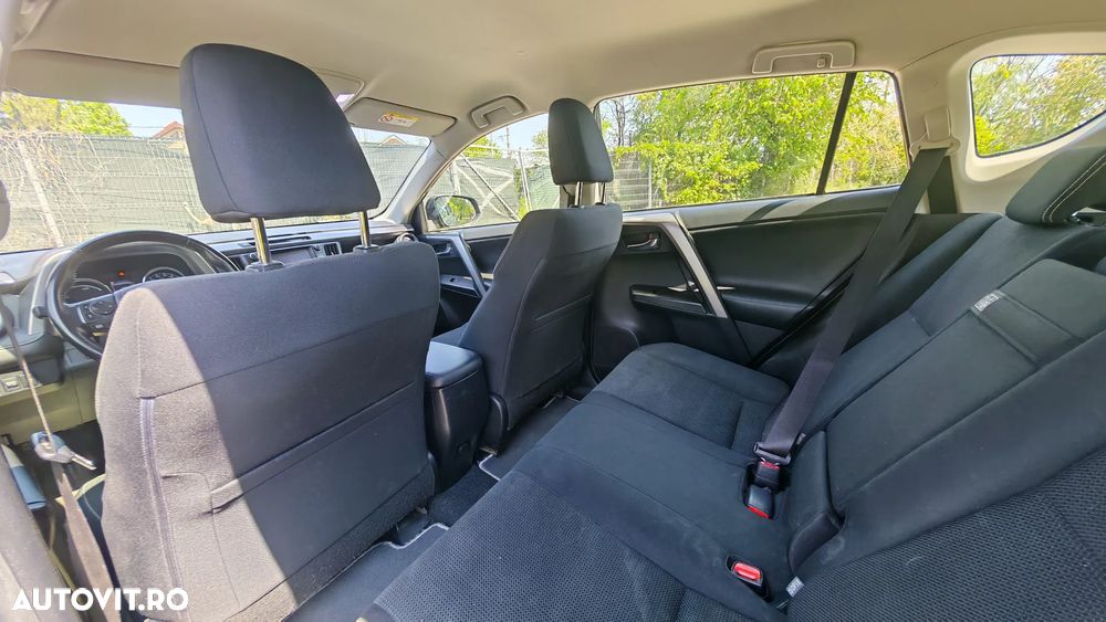 Toyota RAV4 - 7