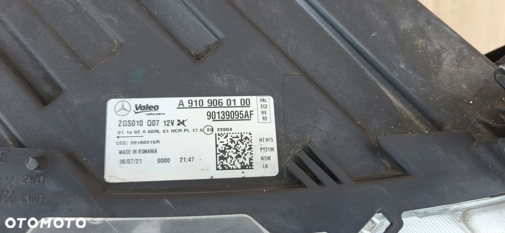 LAMPA PRAWY PRZOD MERCEDES SPRINTER 907 9109060100 - 4