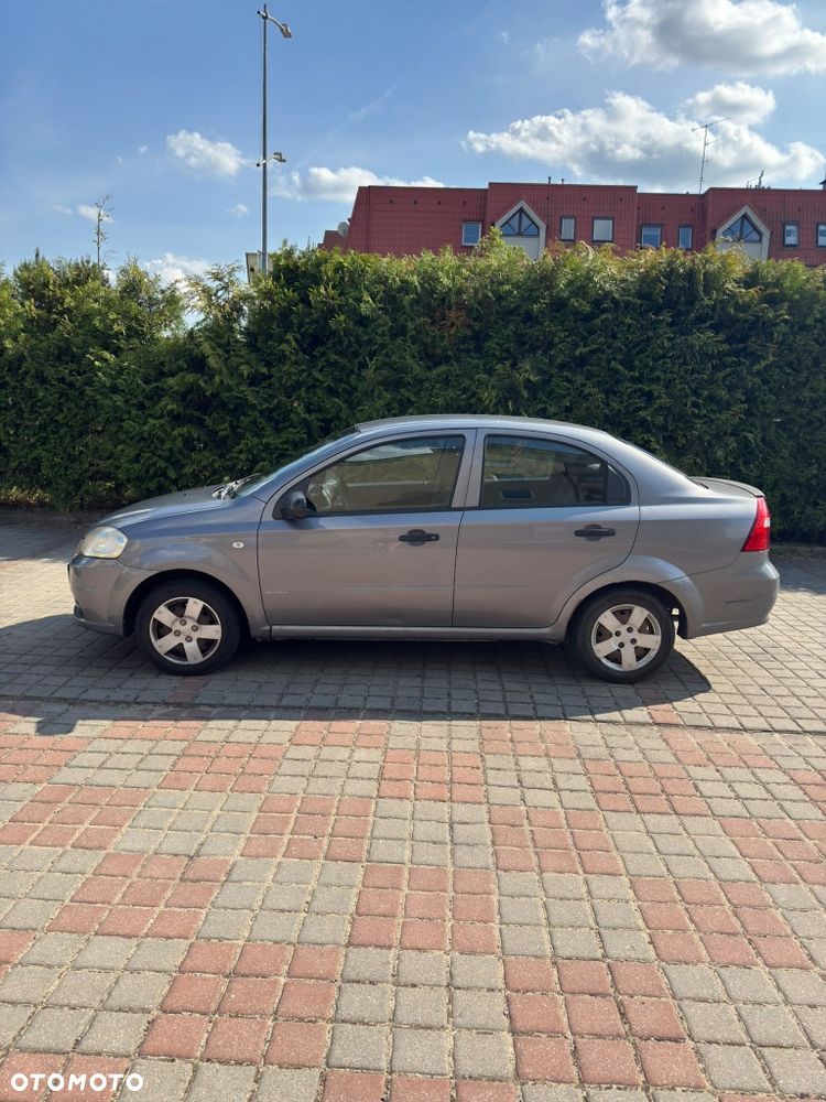 Chevrolet Aveo - 2