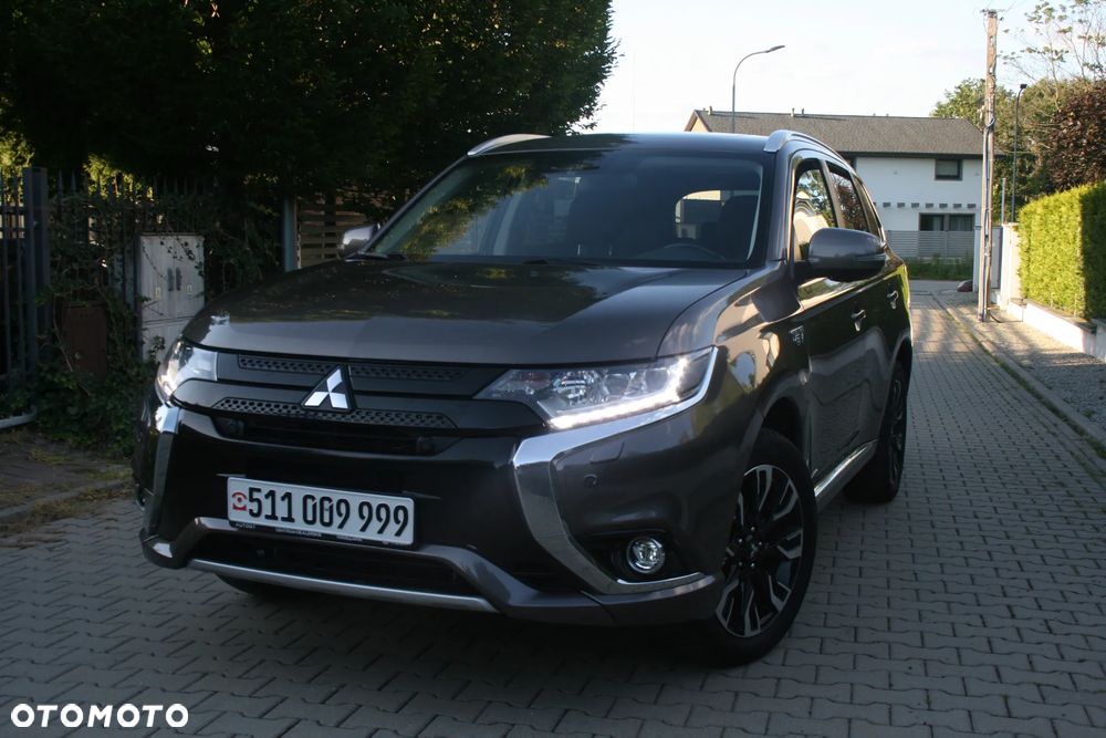 Mitsubishi Outlander Intense + - 1