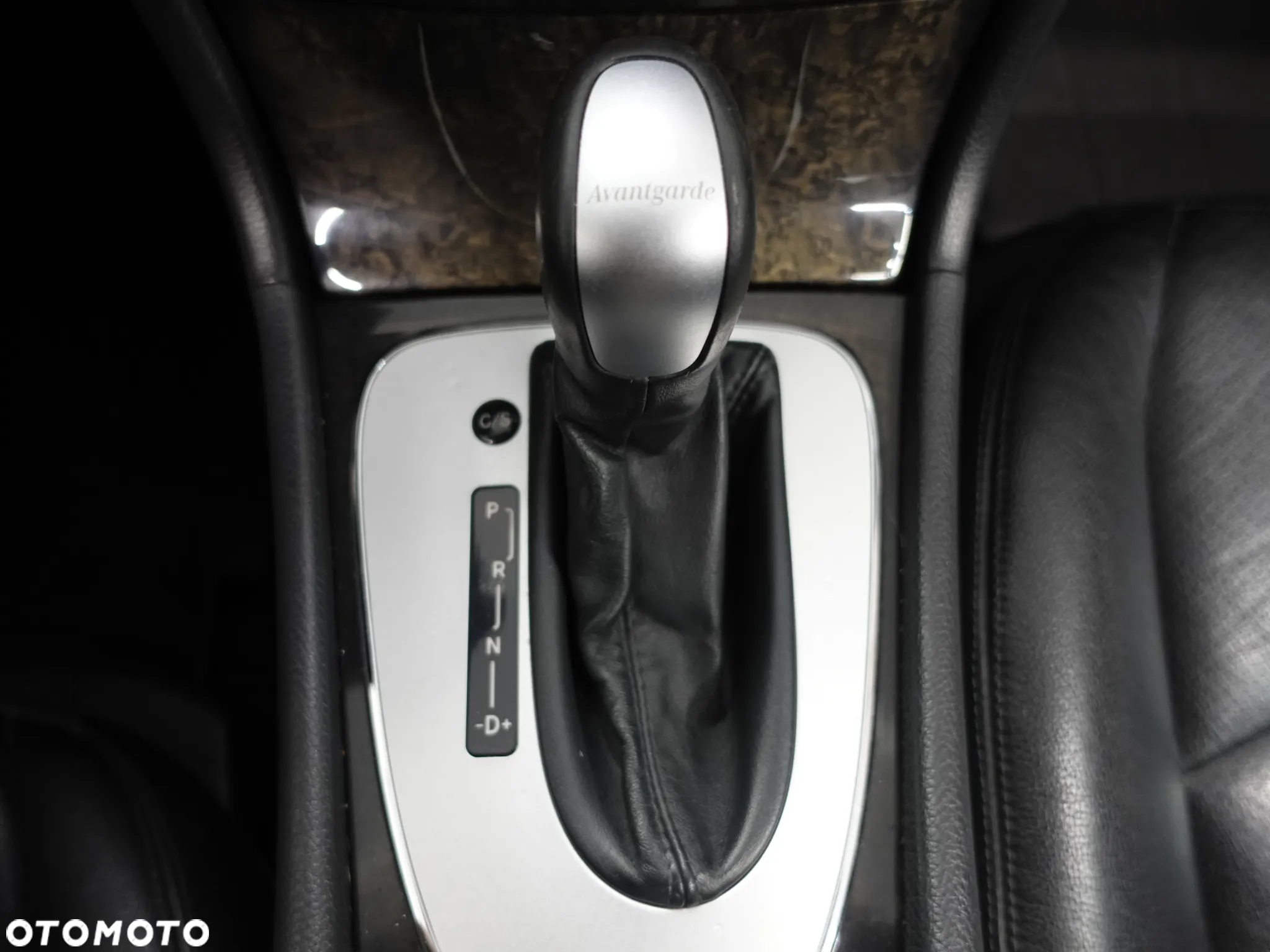 Mercedes-Benz Klasa E 320 Avantgarde - 36