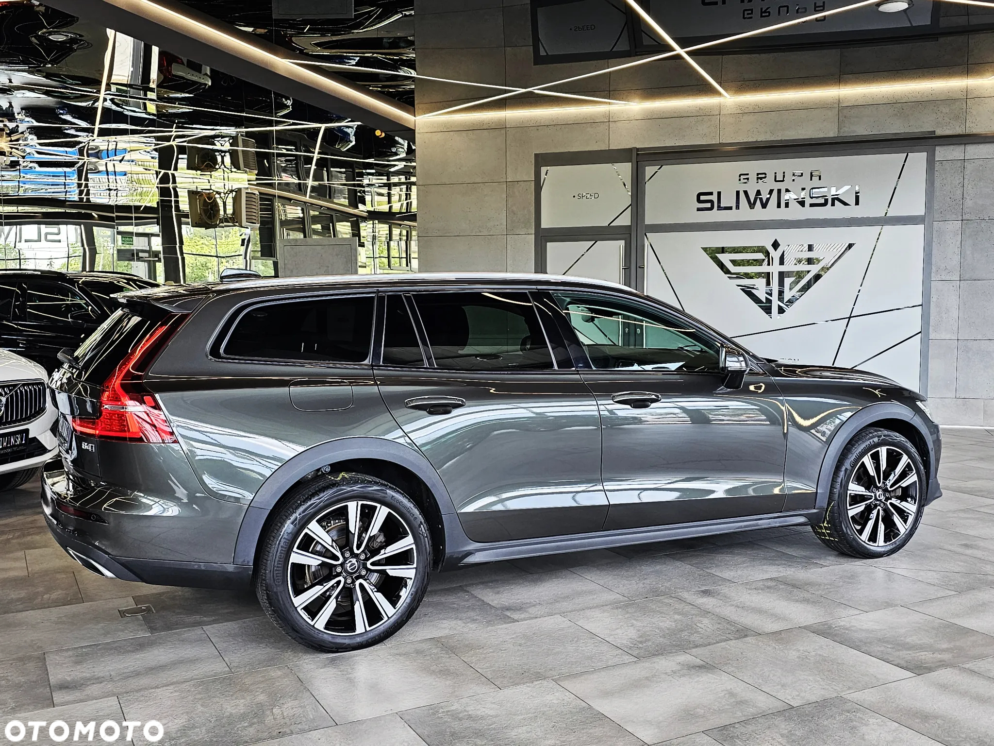 Volvo V60 Cross Country B4 D AWD Geartronic - 10
