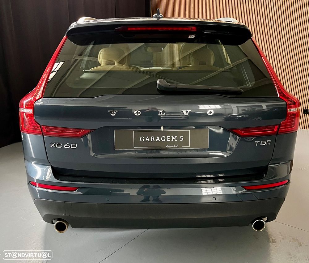 Volvo XC 60 2.0 T8 PHEV Momentum Plus AWD - 2