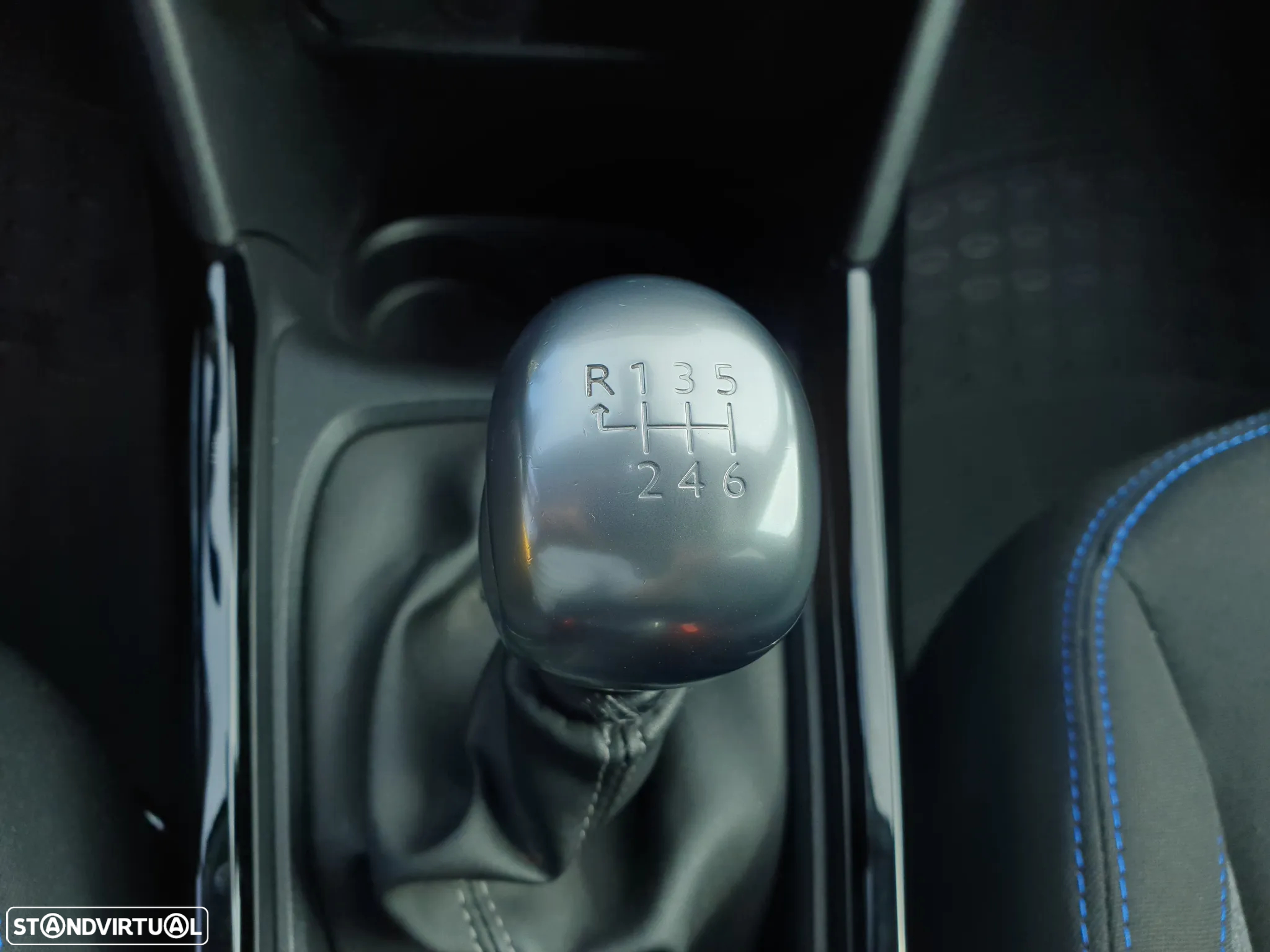 Peugeot 2008 1.2 PureTech Signature - 22