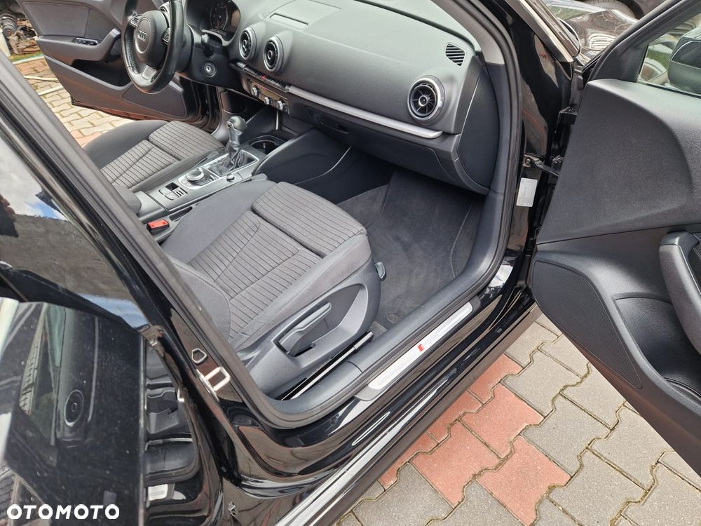 Audi A3 Sportback 1.4 TFSI S tronic S line Sportpaket - 23