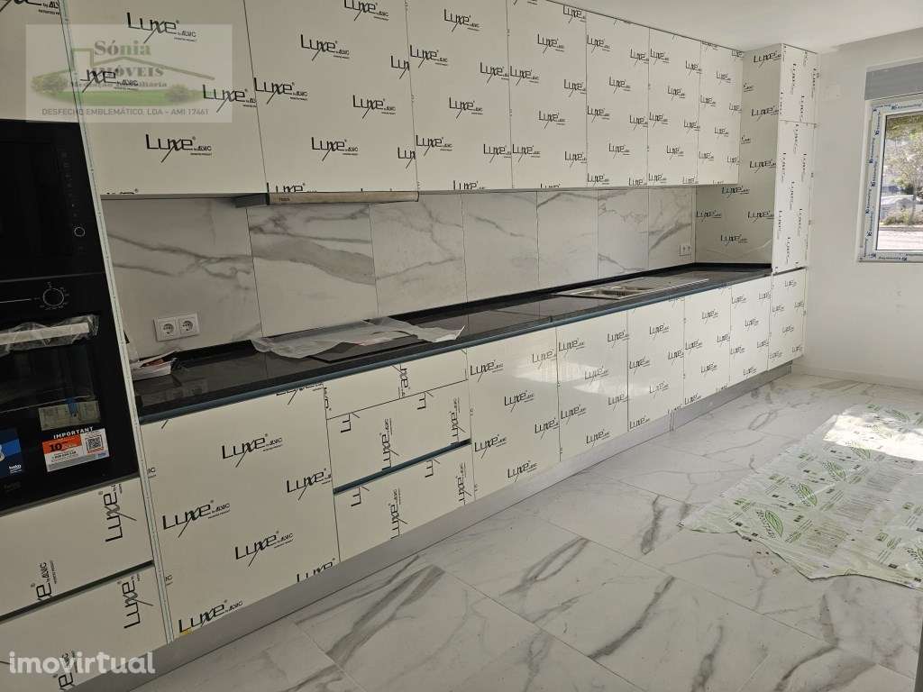 APARTAMENTO T3 EM MASSAMÁ PARA VENDA - Grande imagem: 2/16