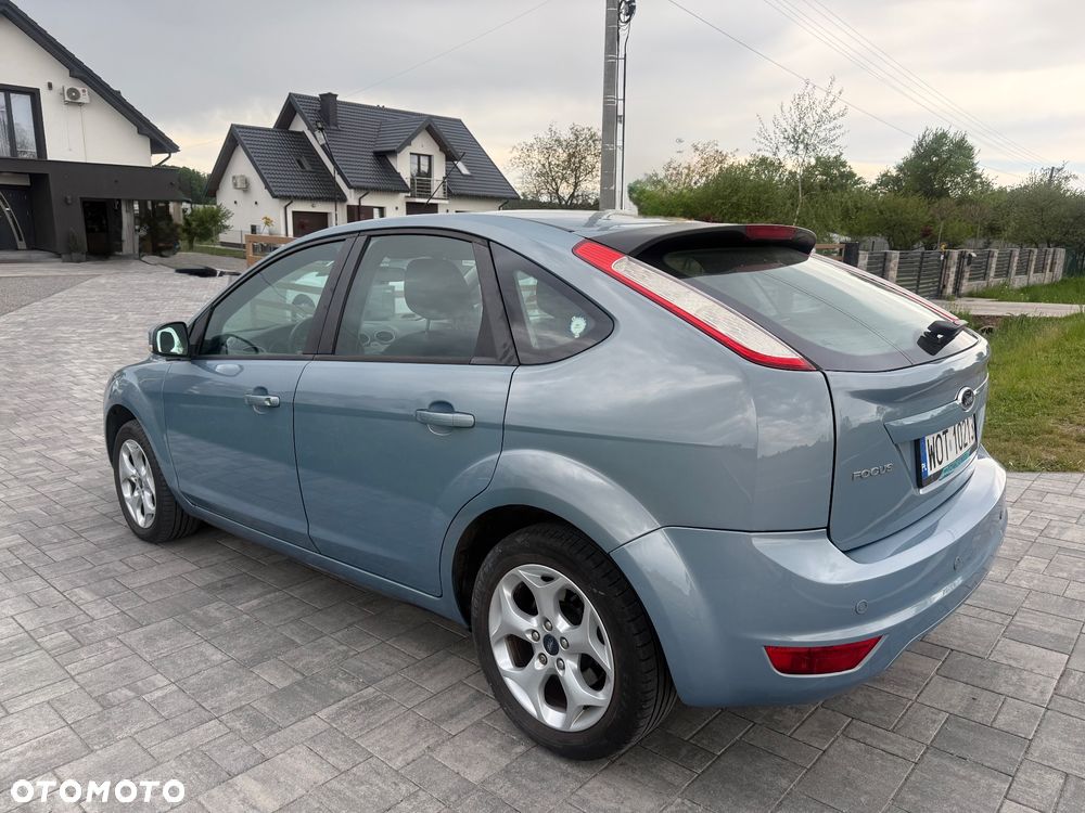 Ford Focus 2.0 16V Titanium - 6