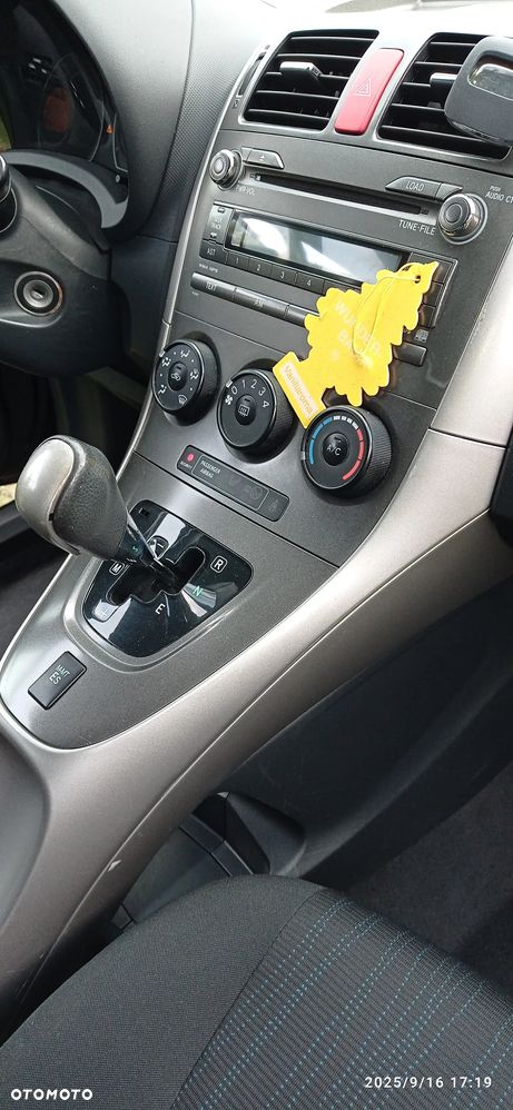 Toyota Auris - 11