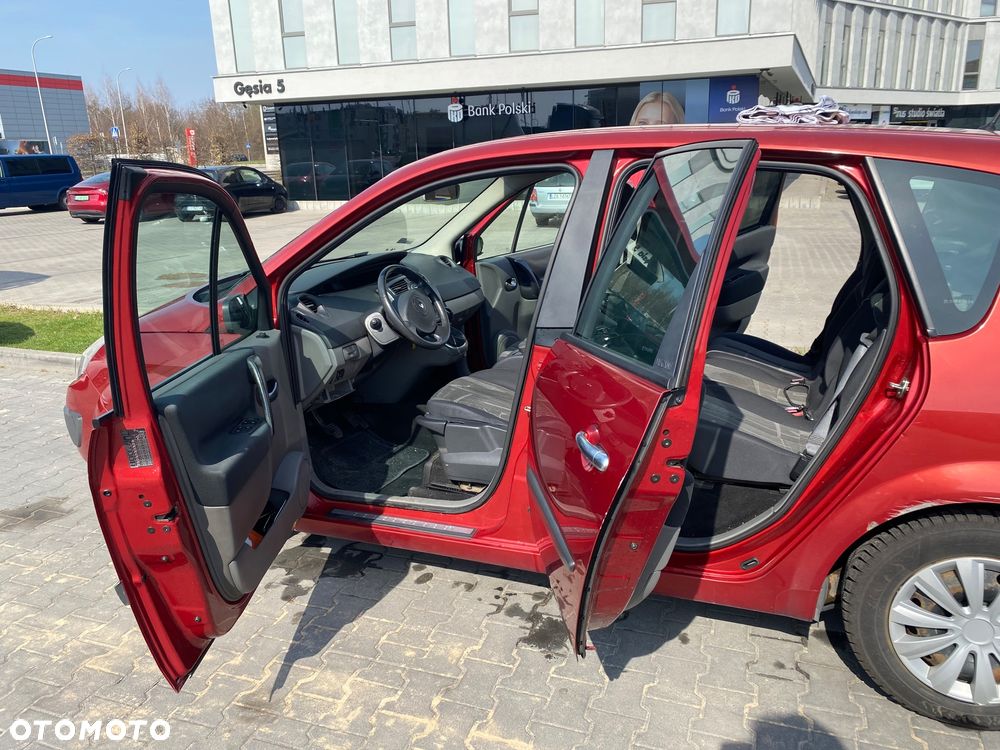 Renault Scenic 1.5 dCi Confort Authentique - 14