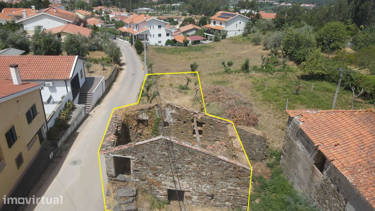 Casa em Pedra para Recuperação | Excelente Oportunidade de Investiment - Grande imagem: 3/7