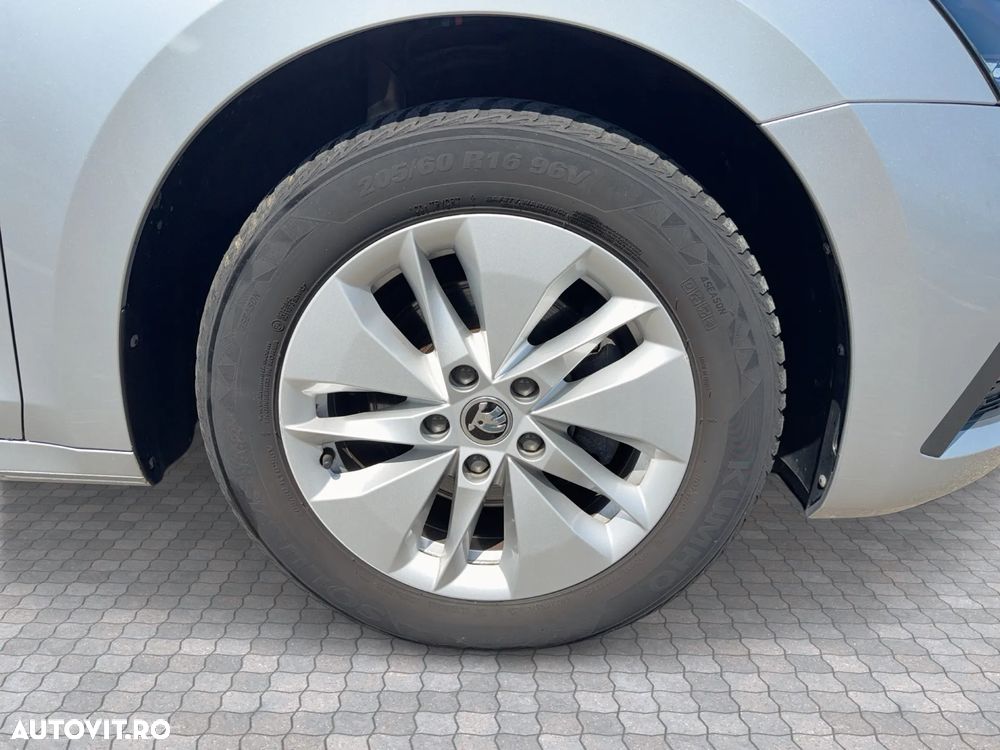 Skoda Octavia 1.5 TSI Ambition - 7