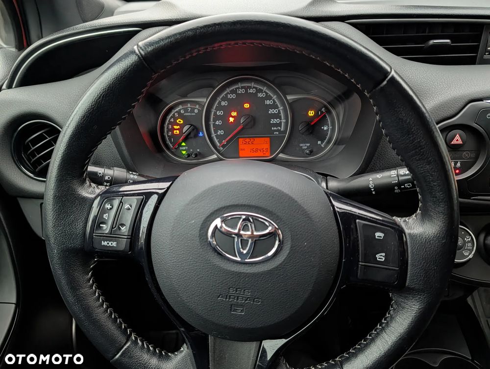 Toyota Yaris 1.33 Selection Vibe - 11