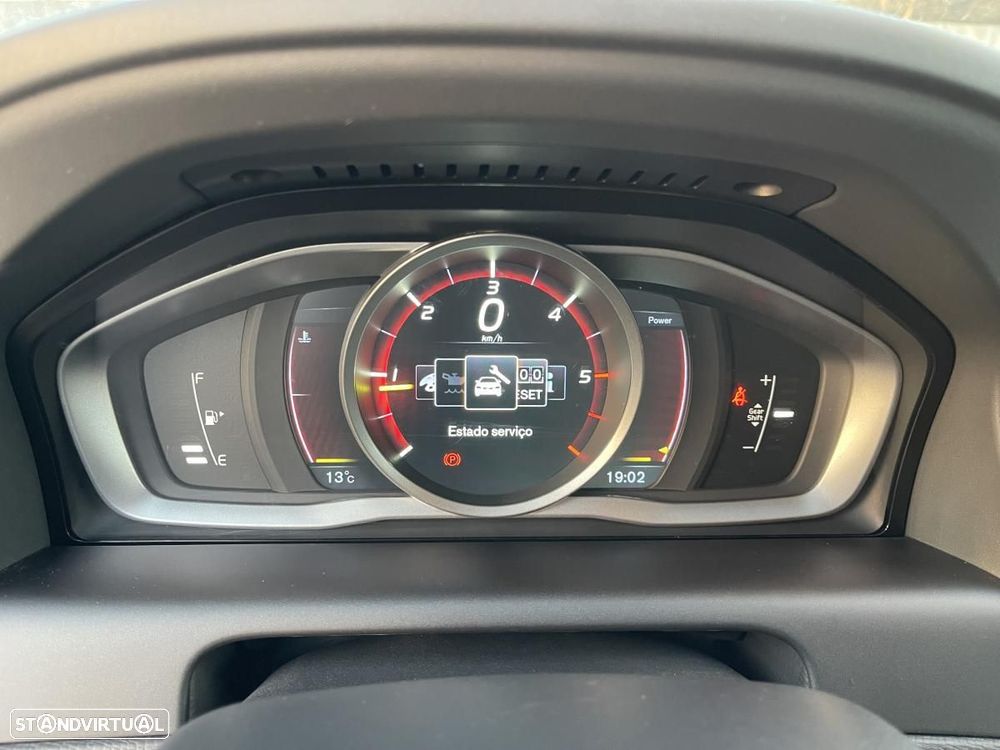 Volvo XC 60 D4 Ocean Race - 24