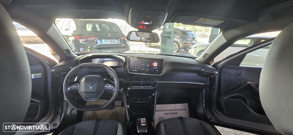 Peugeot 2008 1.2 Hybrid Allure e-DCS6 - 14