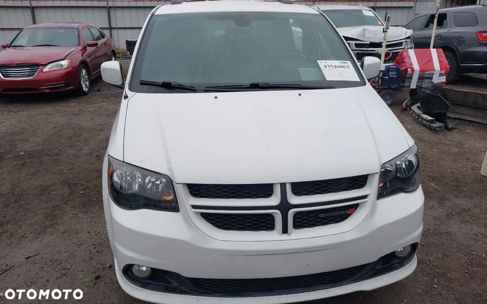 Dodge Grand Caravan - 6