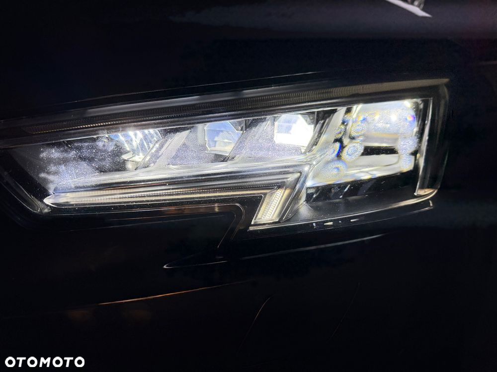 Audi A4 Avant 40 TDI S tronic S line - 18