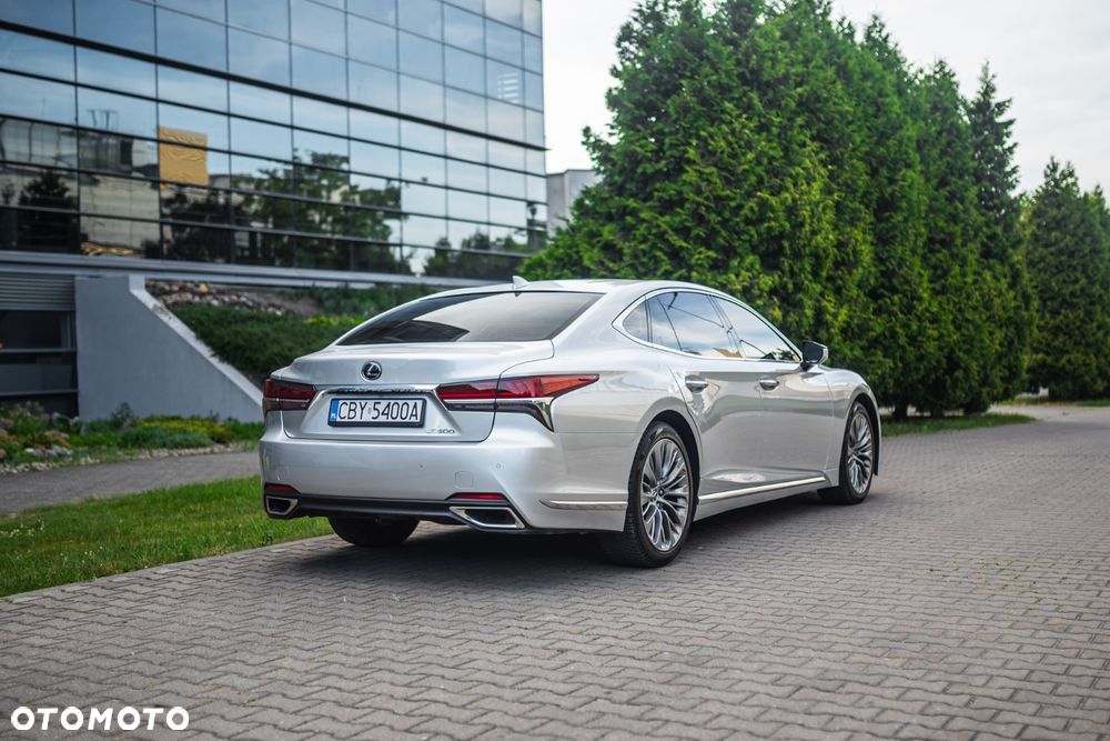 Lexus LS - 8