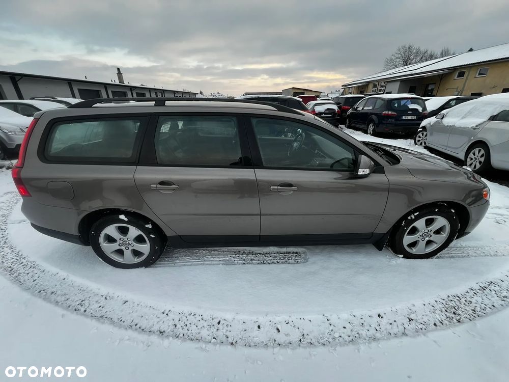 Volvo V70 2.0 Kinetic - 11