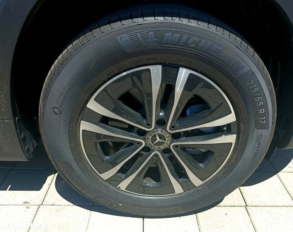 MERCEDES-BENZ GLB 2024 — imagine 13