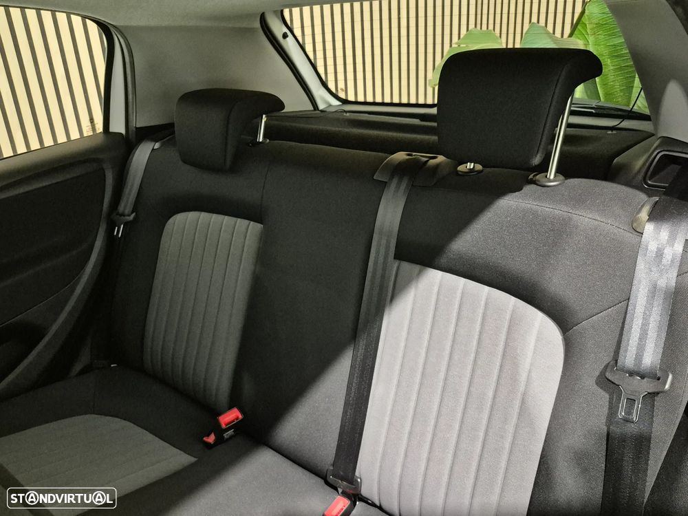 Fiat Punto 1.2 Lounge S&S - 29