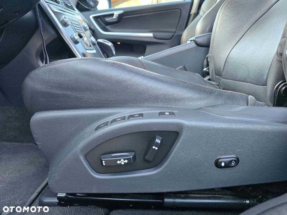 Volvo XC 60 D4 Drive-E Summum - 30