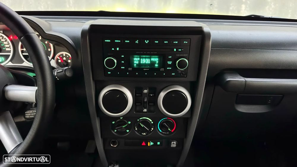 Jeep Wrangler Unlimited 2.8 CRD MTX Sahara - 24