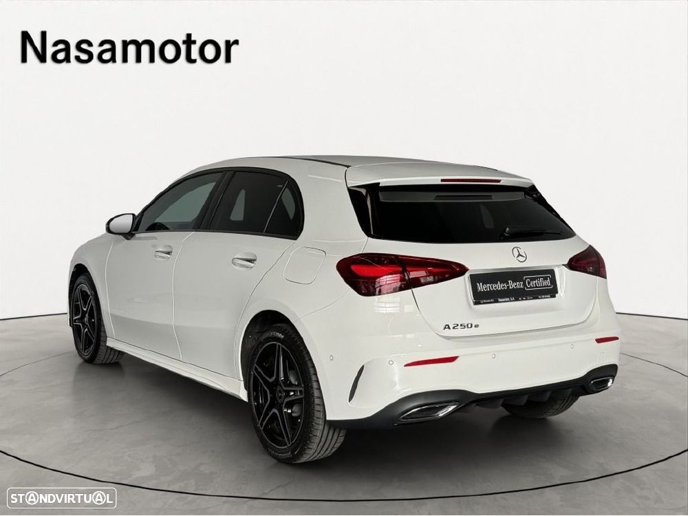 Mercedes-Benz A 250 e AMG Line - 2