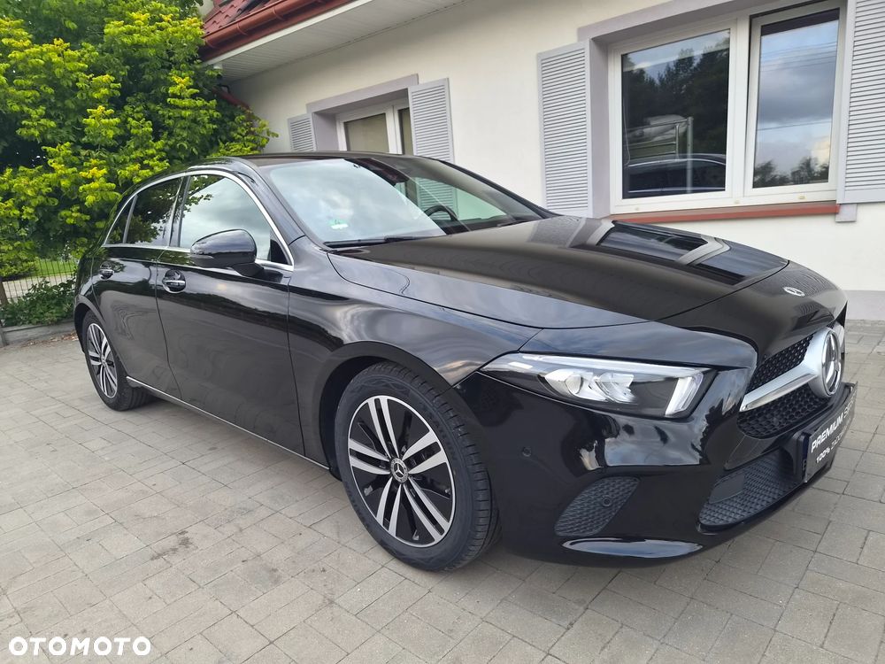 Mercedes-Benz Klasa A 180 7G-DCT Special Edition - 3