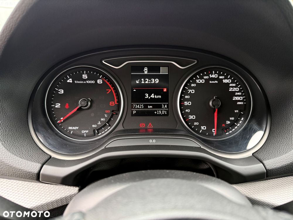 Audi Q2 35 TFSI S tronic design - 27