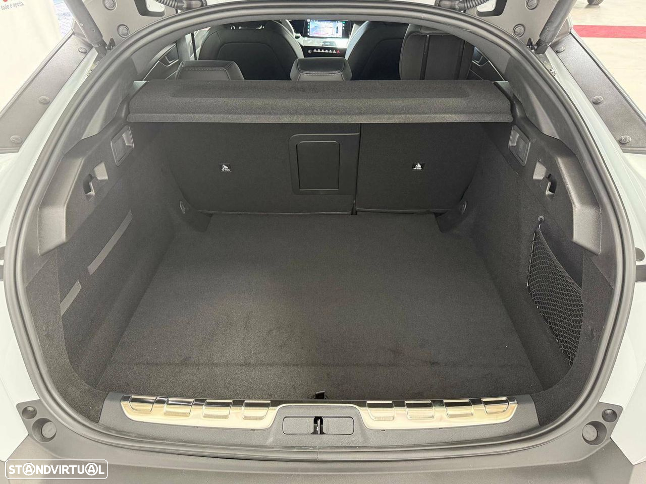 Peugeot 408 - 9