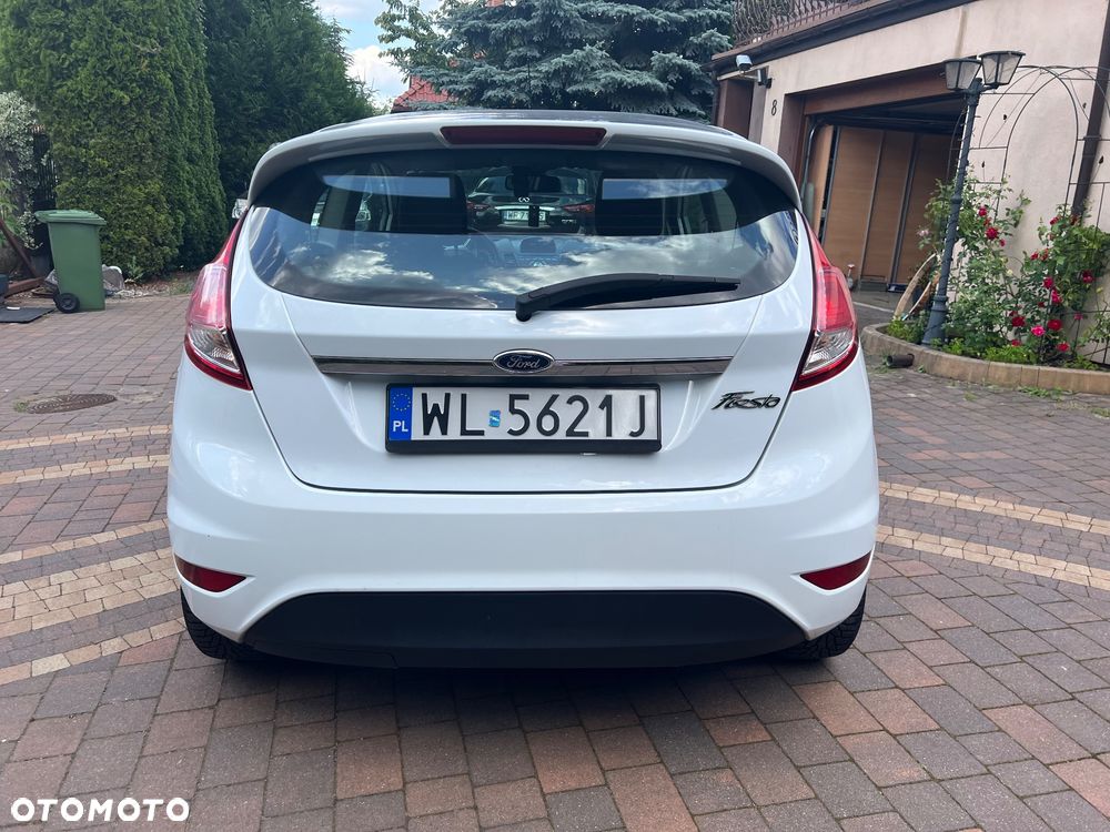 Ford Fiesta 1.6 TDCi Titanium X - 24