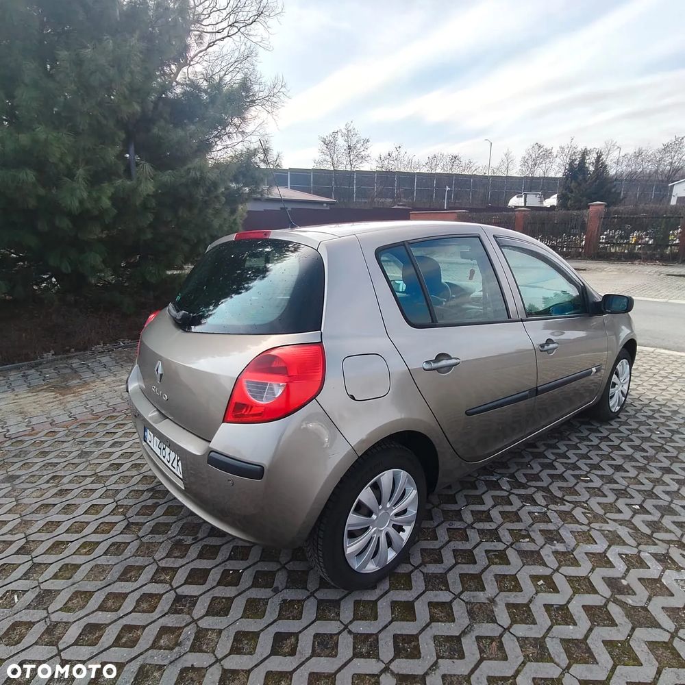 Renault Clio 1.2 16V Expression - 7