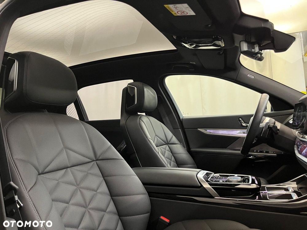 BMW Seria 7 - 39