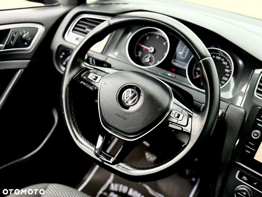 Volkswagen Golf 1.6 TDI SCR Comfortline - 28