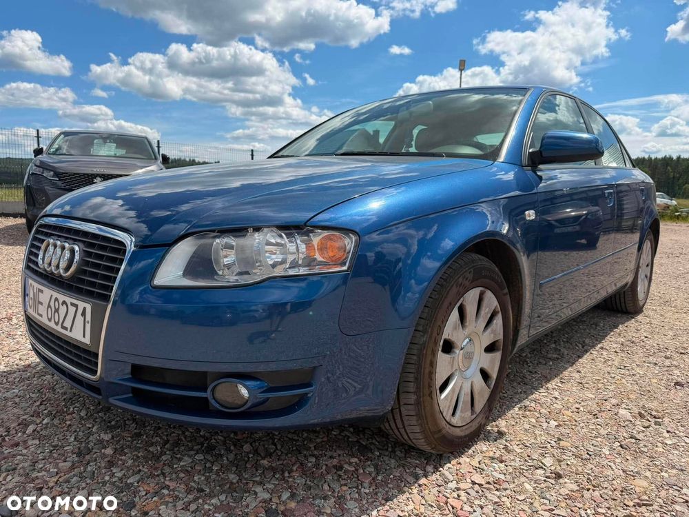 Audi A4 Limousine - 1