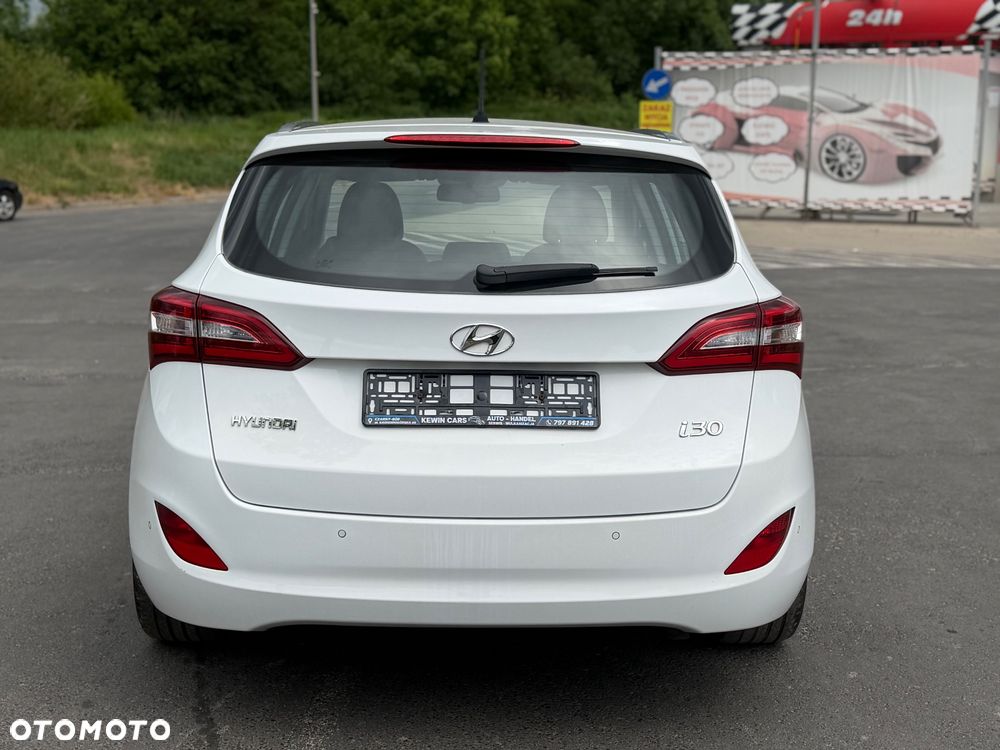 Hyundai i30 1.6 CRDi Premium - 10