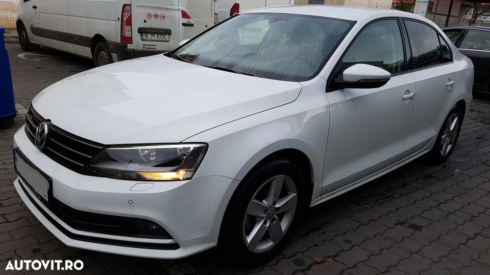 Volkswagen Jetta 1.2 TSI Comfortline - 1