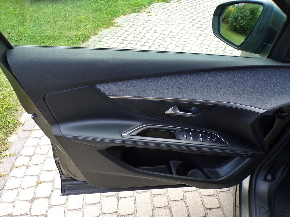 Peugeot 5008 PureTech 130 Stop & Start Allure - 17