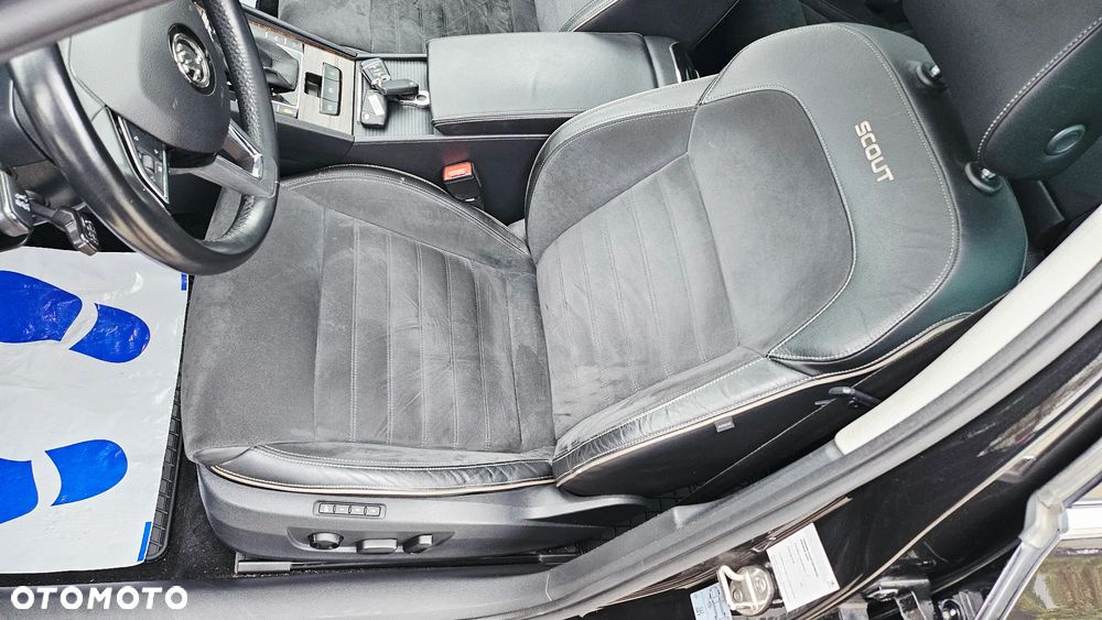 Skoda Superb 2.0 TDI SCR 4x4 Scout DSG - 25