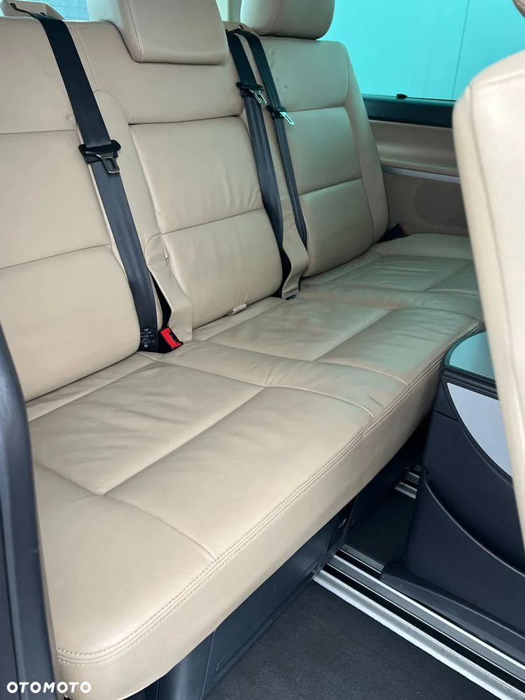 Volkswagen Multivan - 7