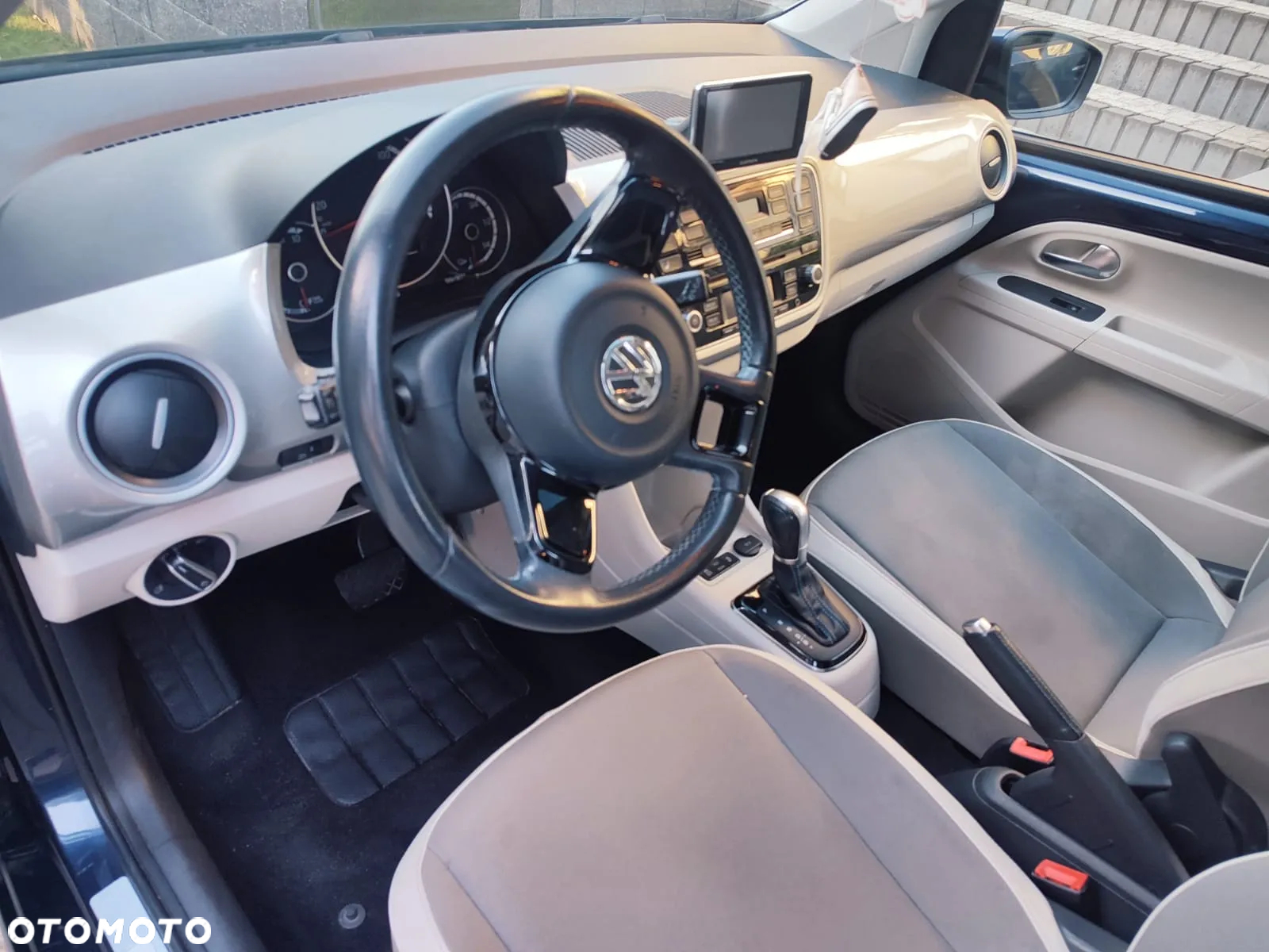 Volkswagen up! e-up - 4
