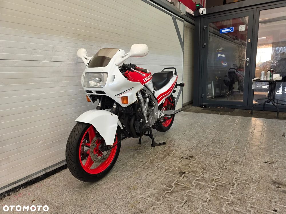 Honda CBR - 2